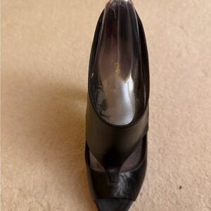 Emporio Armani Elegant Black Leather Heels